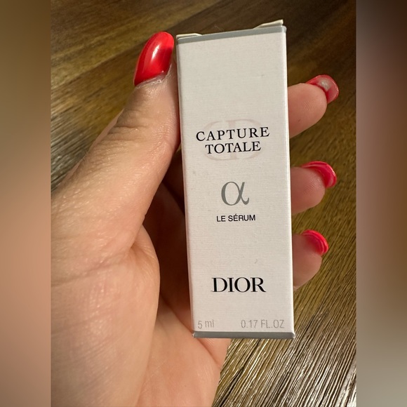 DIOR-CAPTURE TOTALE - Picture 1 of 4